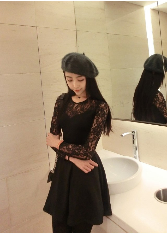 Đầm dự tiệc tay ren hoa văn Mã: DA4281