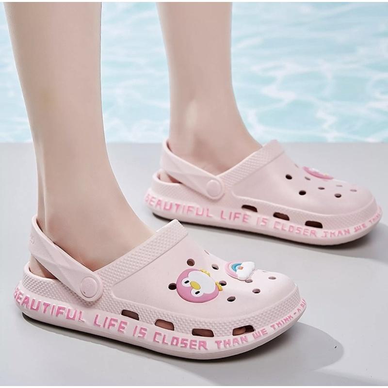 Dép sục nhựa nữ viền chữ siêu cute - Dép Cross Nữ tặng kèm 6 sticker đế đúc độn - SL027
