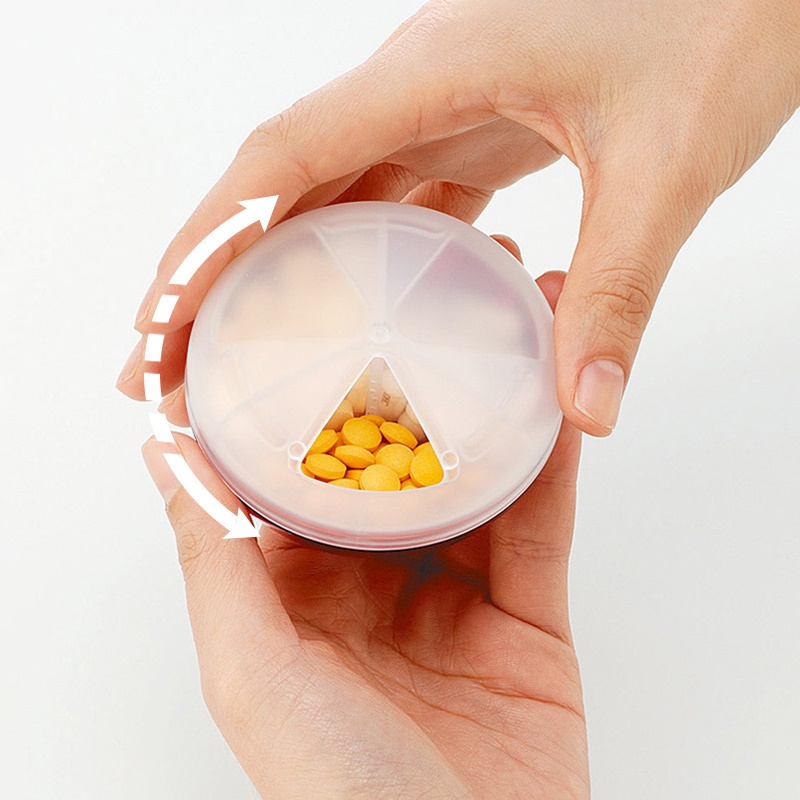 Combo hộp 250 tăm bông kháng khuẩn an toàn cho bé + hộp đựng thuốc viên cầm tay - nội địa Nhật Bản