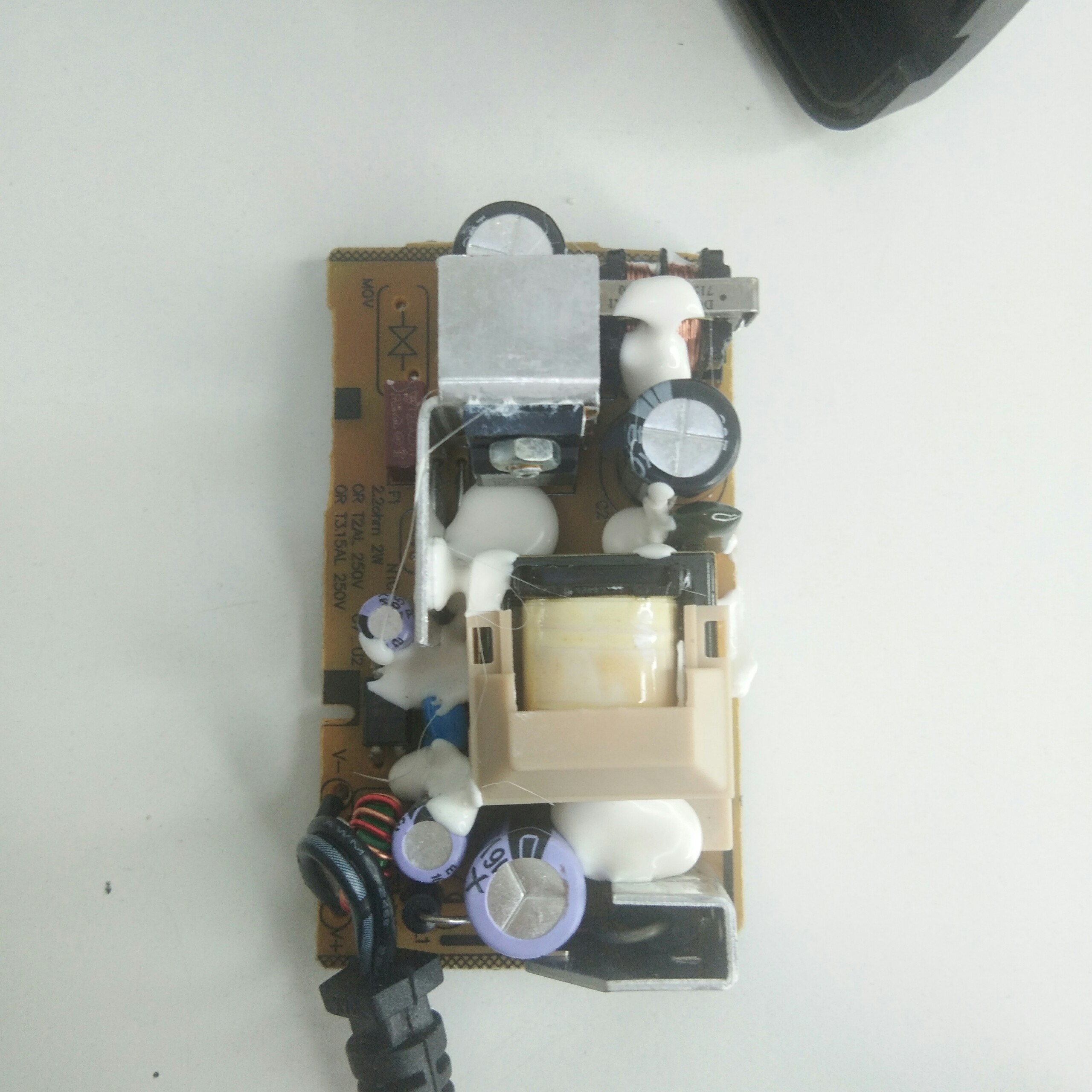 Nguồn 12v 1A