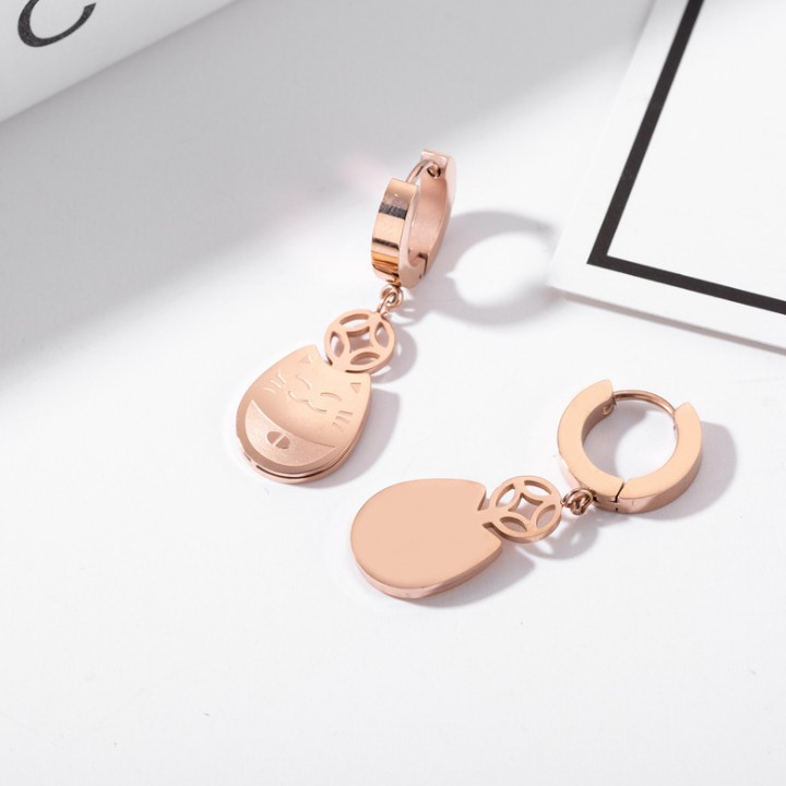 Bông Tai Tòn Ten Mèo May Mắn Titan Ko Đen TT 1530