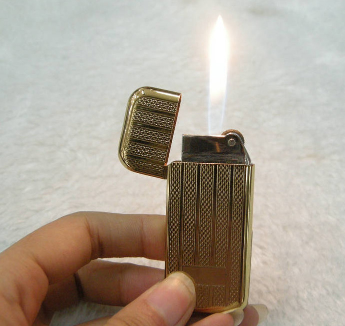 Bật Lửa Gas Đá HY-076A (Màu ngẫu nhiên)