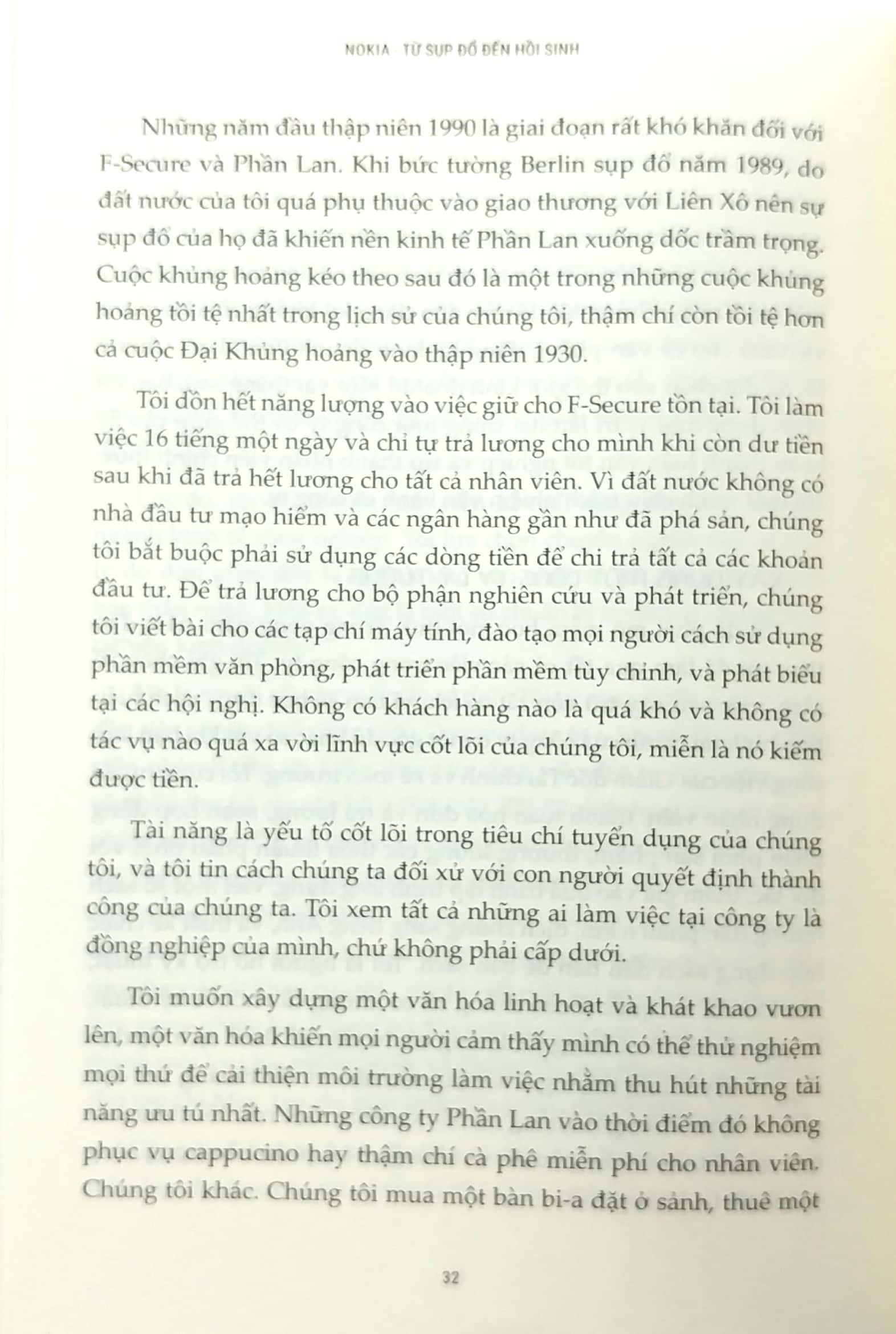 Sách NOKIA - Từ Sụp Đổ Đến Hồi Sinh