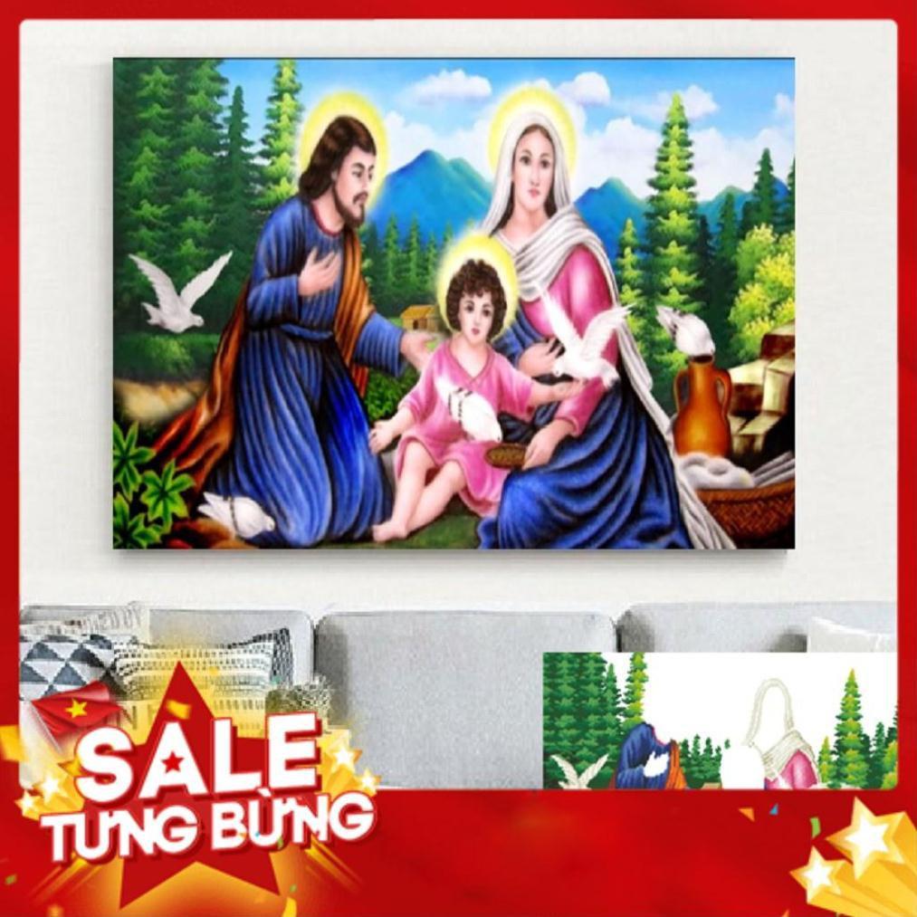 TRANH THÊU CHỮ THẬP GIA ĐÌNH CHÚA TRANH CHƯA THÊU LV3039