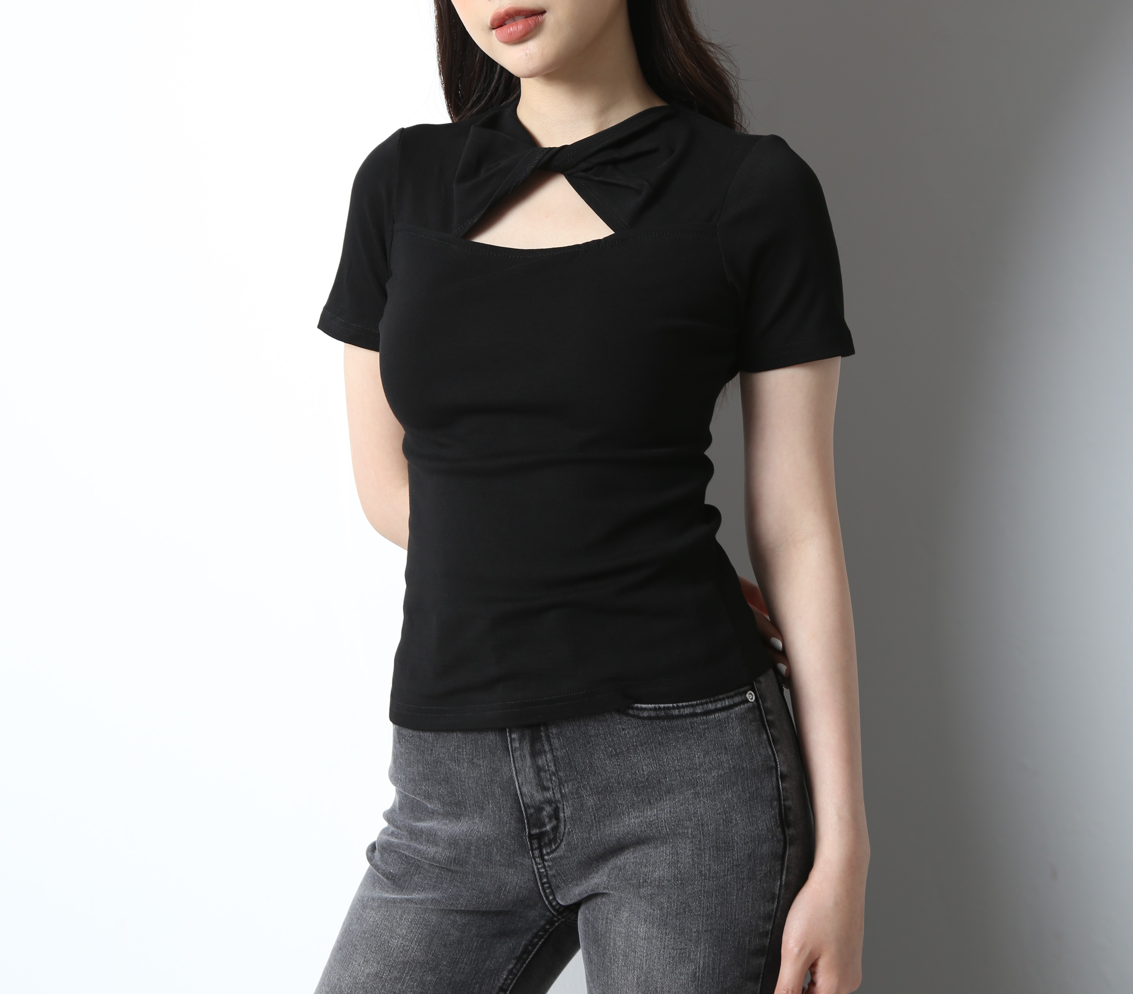 Áo Thun Nữ Xoắn Sổ Vải Bozip Lụa Co Giãn, Áo T-shirt Nữ Cổ Xoắn Dáng Ôm Hot Trend CT Women
