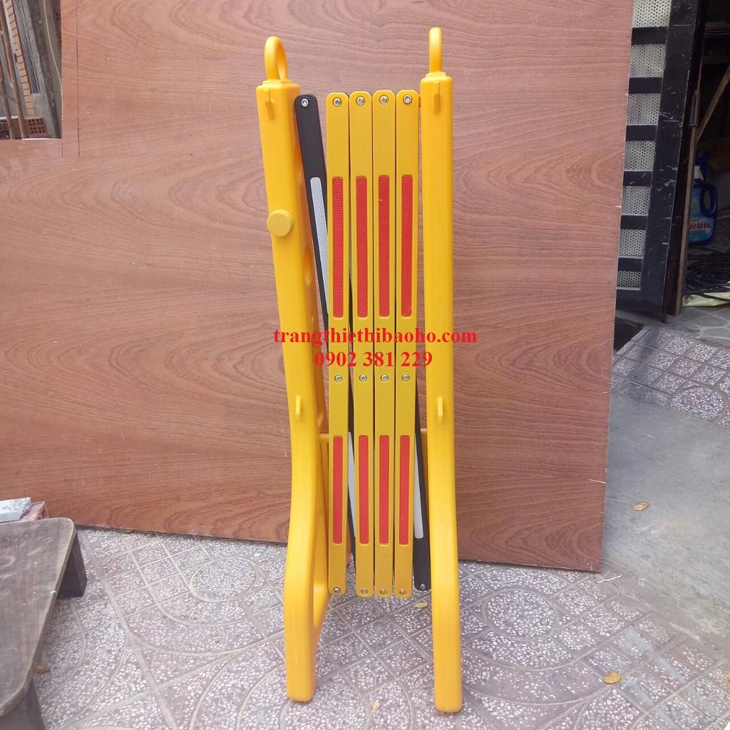 Hàng rào chắn cảnh báo di động phản quang Barie 96cm x 2,5m -YT970