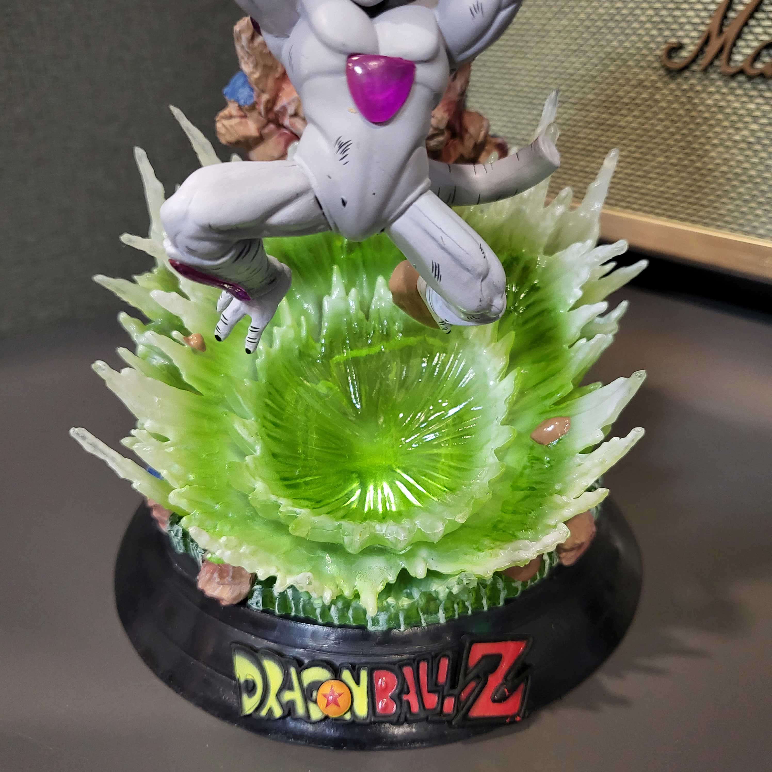 Mô hình Majin Buu (Ma Bư Ốm) nâng cầu có LED 25 cm - Dragon Ball