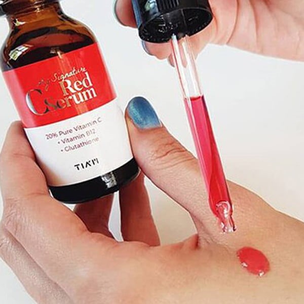 [ TẶNG KÈM ] Tinh chất dưỡng sáng trắng , phục hồi da , mờ vết thâm My Signature Red C Serum Tia'm 30ml + Mặt nạ 3D Foodaholic