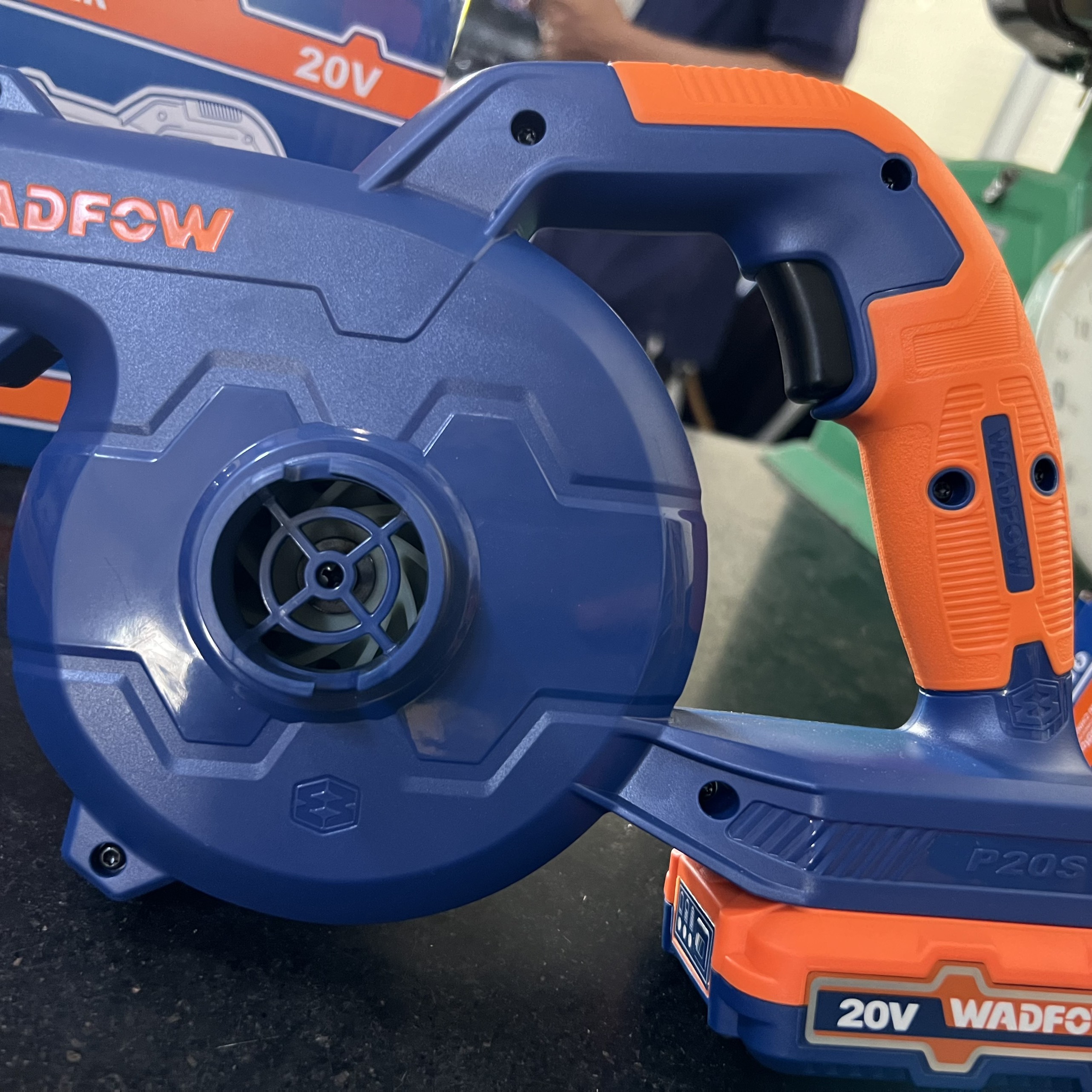 Máy thổi bụi Wadfow dùng pin 20V WBLP511 - hàng nhập khẩu