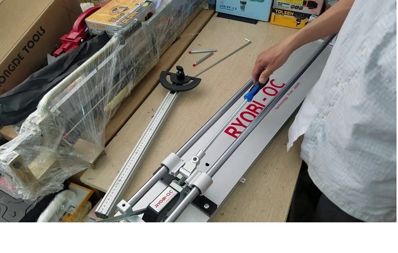 BÀN CẮT GẠCH 800MM RYOBI QC800 2 THANH - HÀNG CHÍNH HÃNG