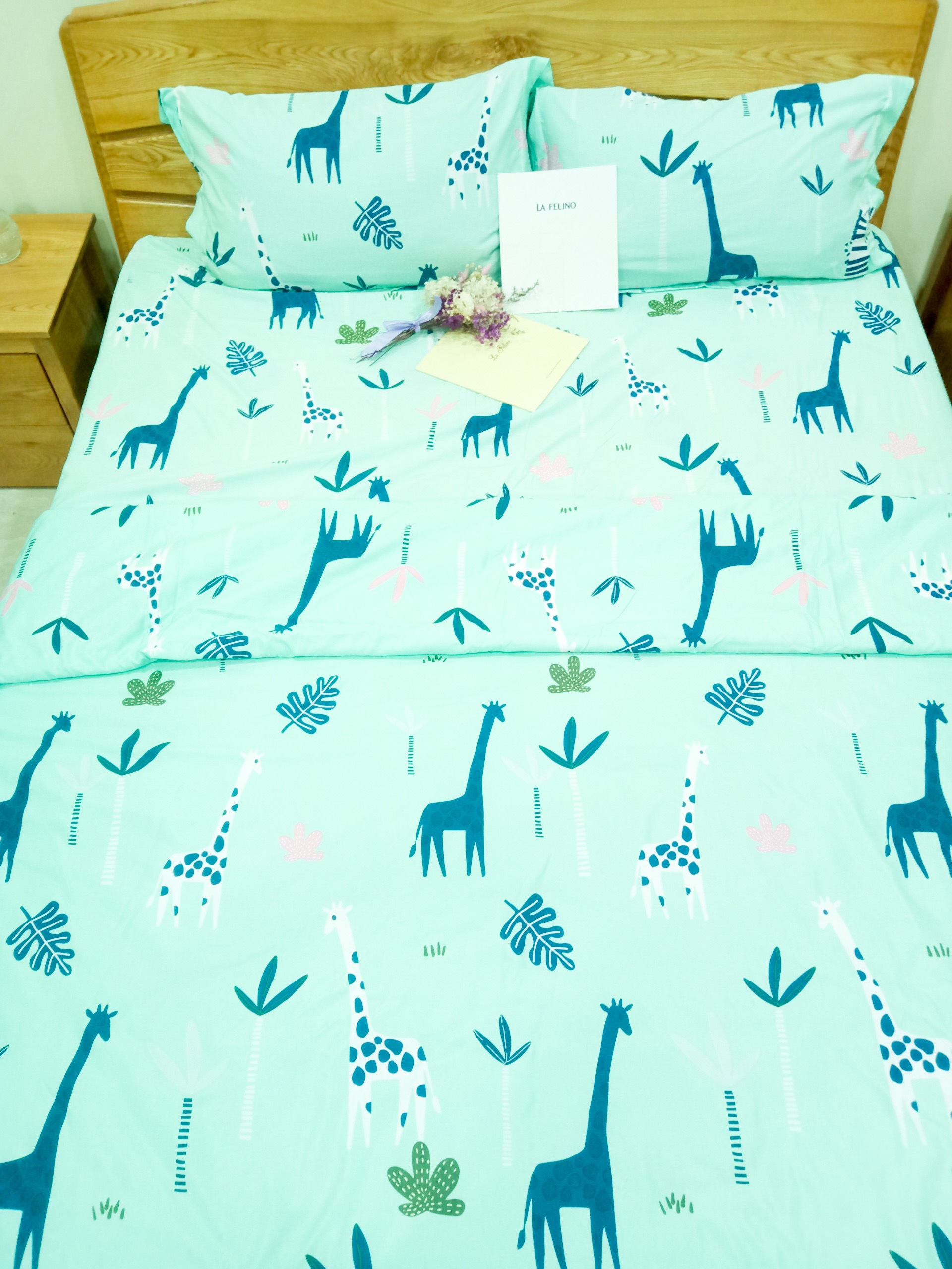 Bộ drap & chăn 1m8 Sayhome màu xanh mint