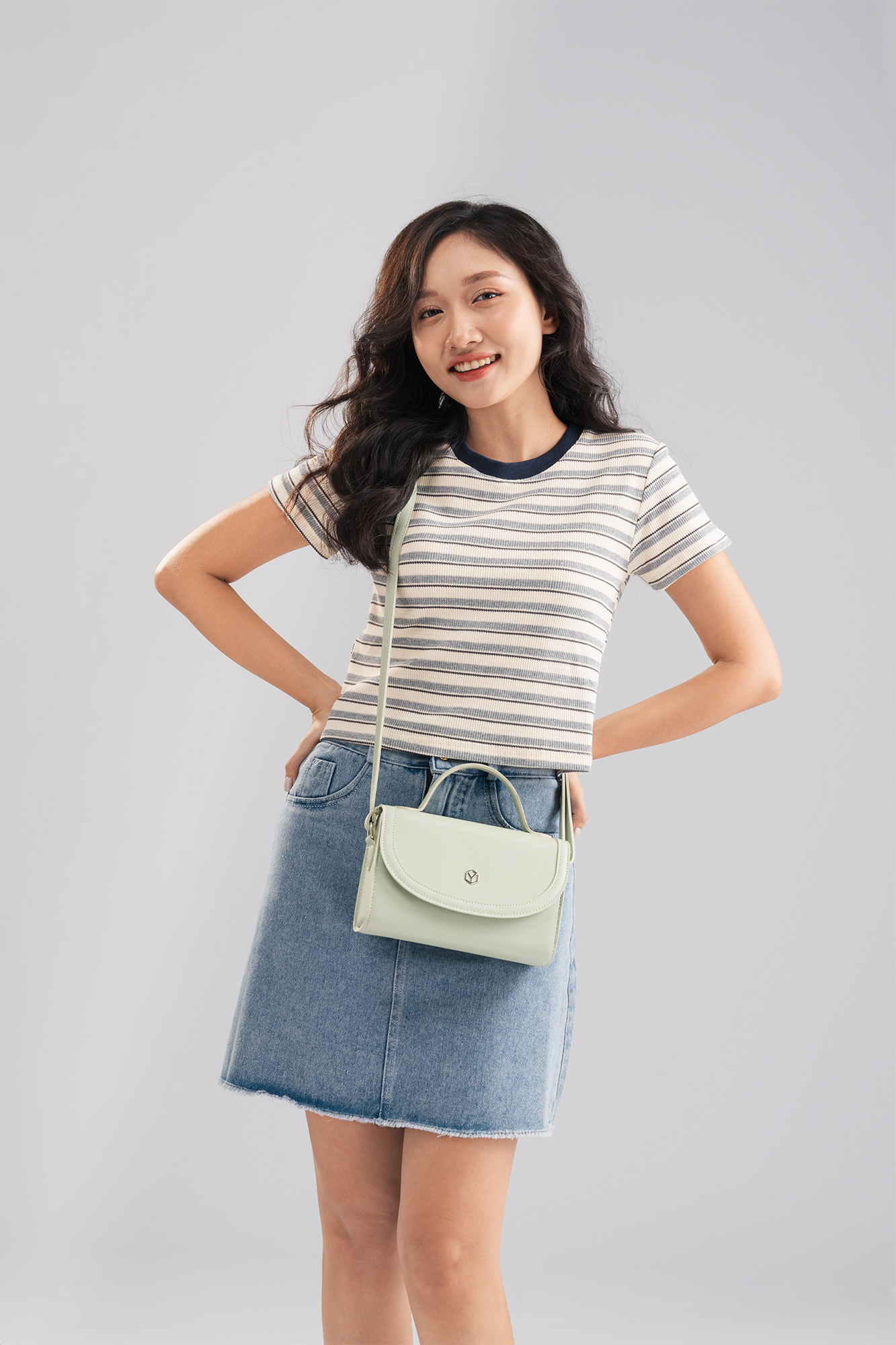 Túi Yuumy ( Thời trang nữ kiểu dáng trẻ trung size 21 - Túi đeo chéo da Seasand YN231 )