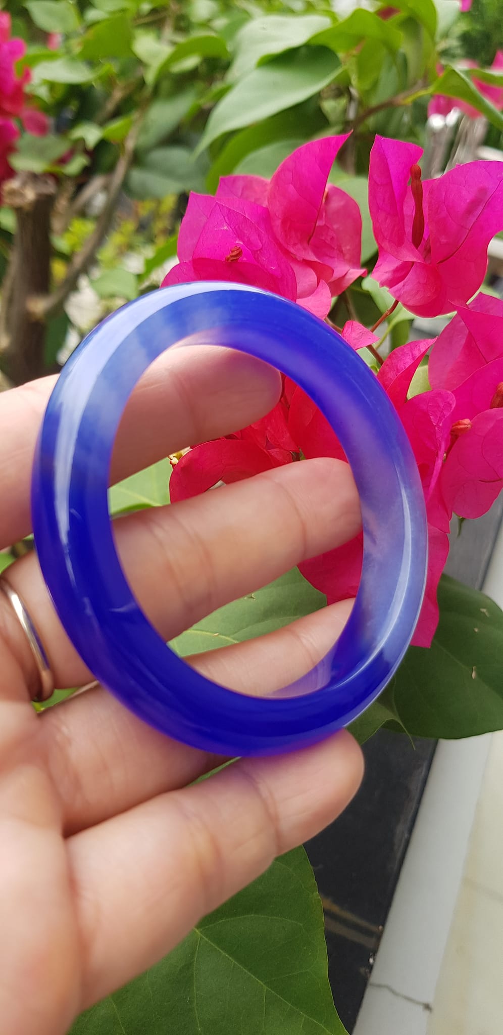 Vòng tay Nữ  Bản Hẹ Đá Mã Não Xanh Dương Đậm nhạt 1 bên đều đẹp Vòng tay Ni 52mm x Cao 11mm x dầy 8mm Nữ mệnh Thủy mệnh môch 50kg - 54kg đeo ạ