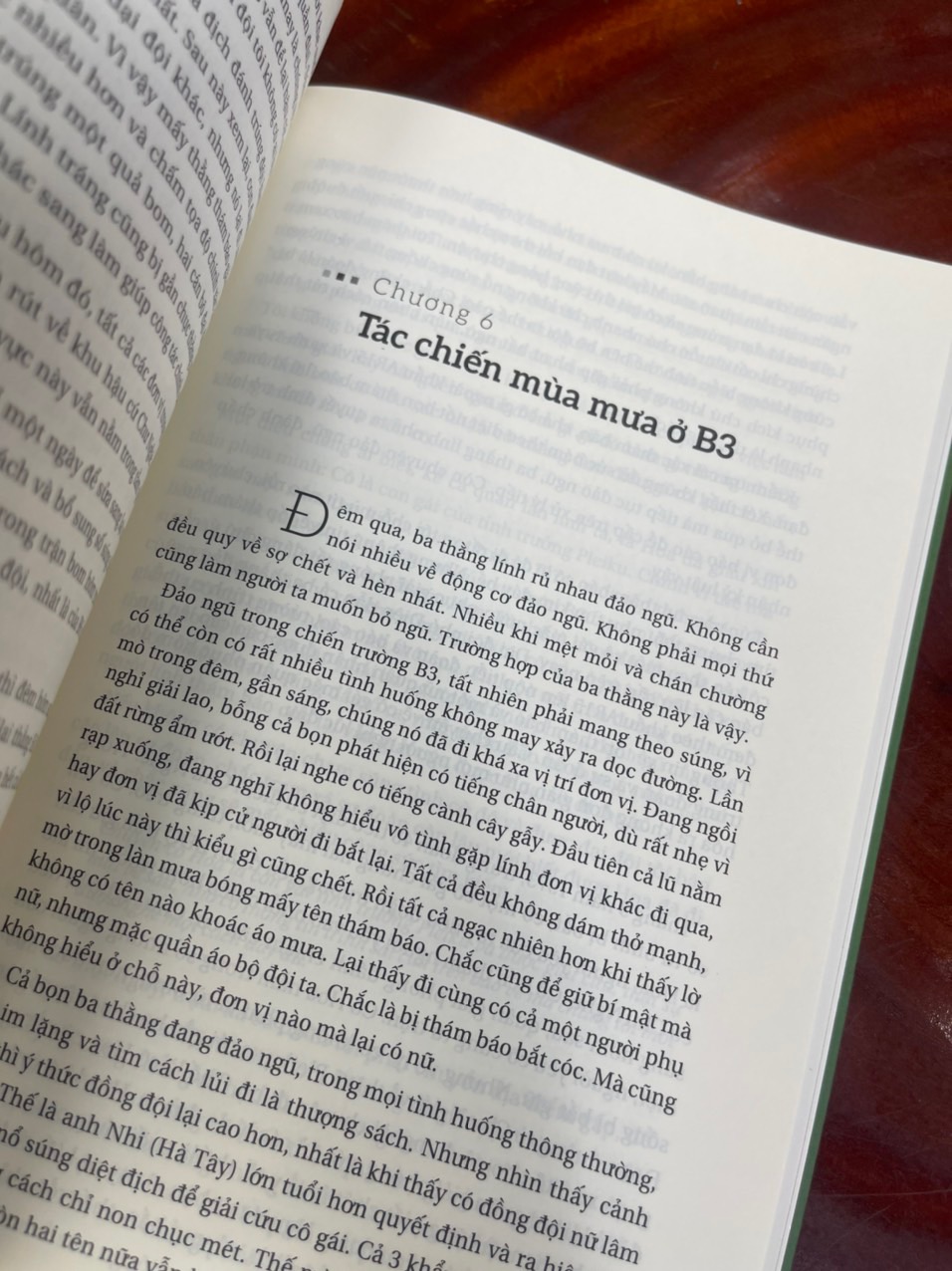 – HỒI ỨC LÍNH – Vũ Công Chiến – Nhà xuất bản Trẻ