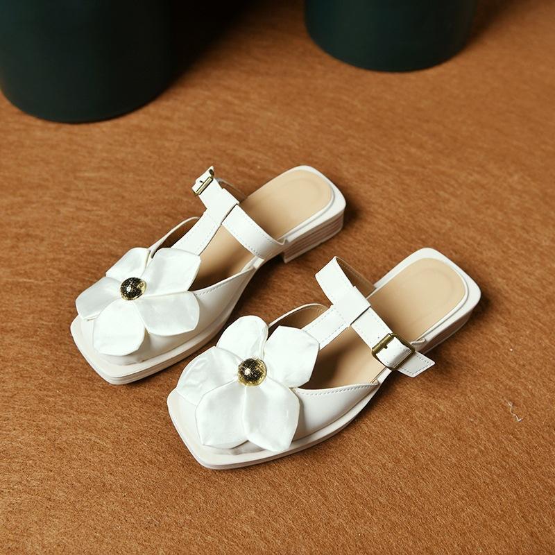 Dép lê đính hoa nữ tính dễ thương
