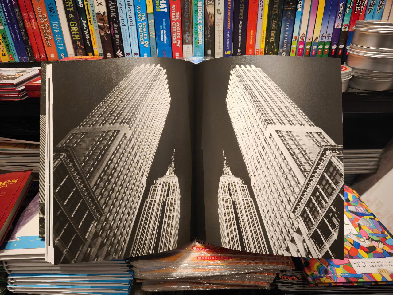 Sách - Beyond Architecture by Michael Kenna - Sách nghệ thuật bằng tiếng anh/ Art, Design in English