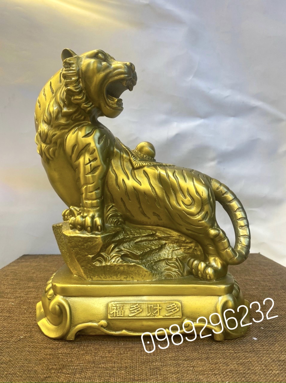 Tượng Hổ phong thuỷ bằng đồng vàng cao 22cm