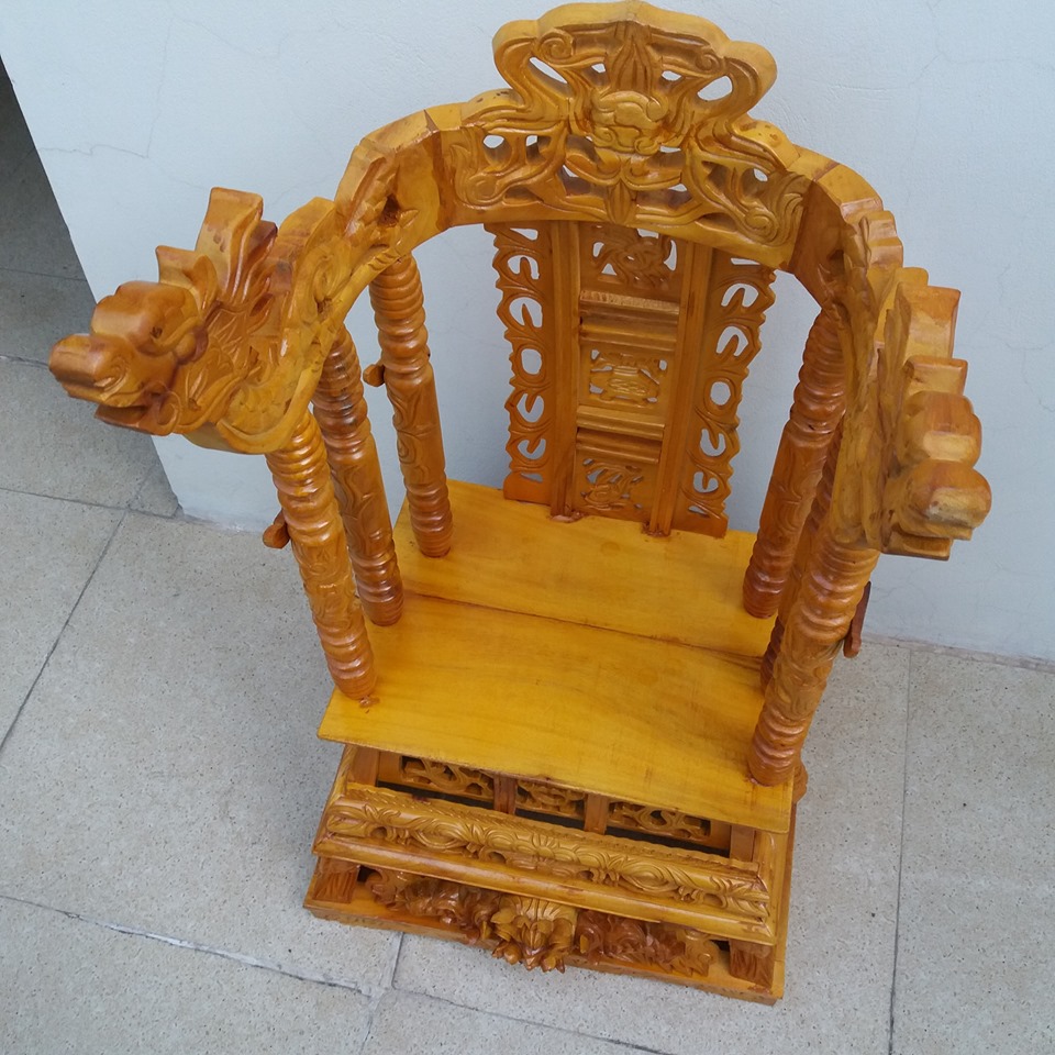 Ngai thờ gỗ mít cao 75cm. mặt ngai 30cmx41cm