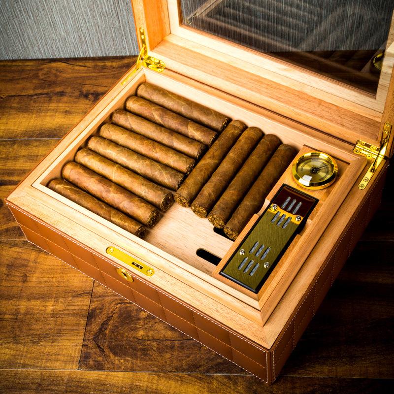 Hộp giữ ẩm Cigar gỗ tuyết tùng LUBINSKI 45 điếu YJA-60011