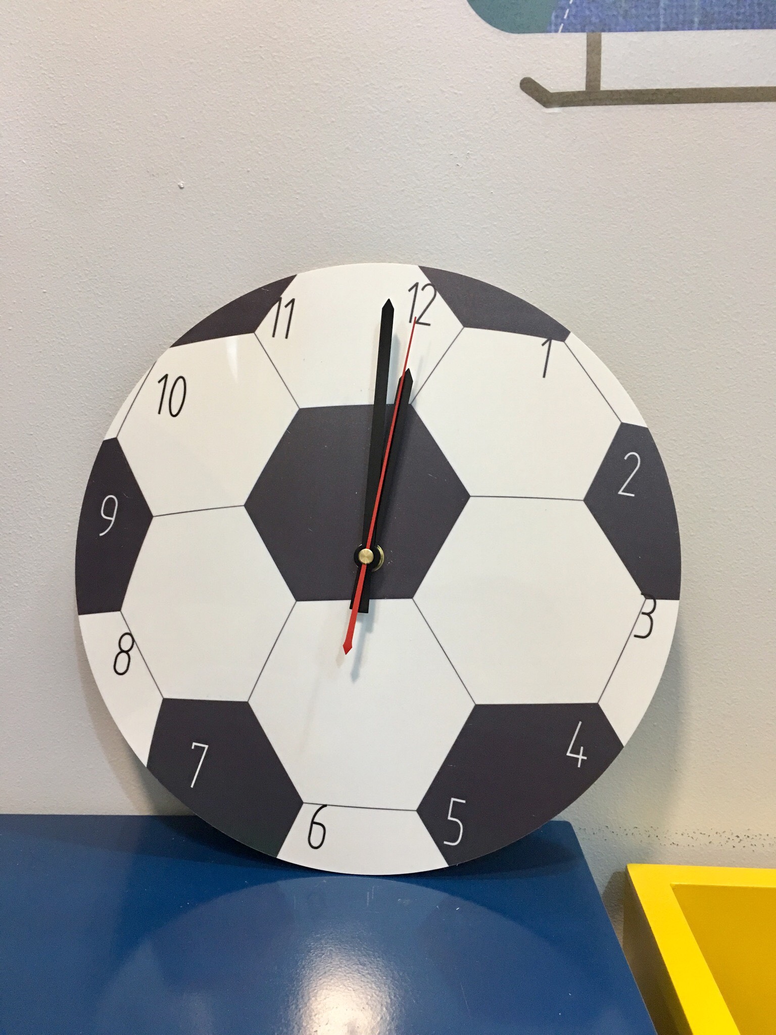 Đồng hồ treo tường hình banh bóng đá
