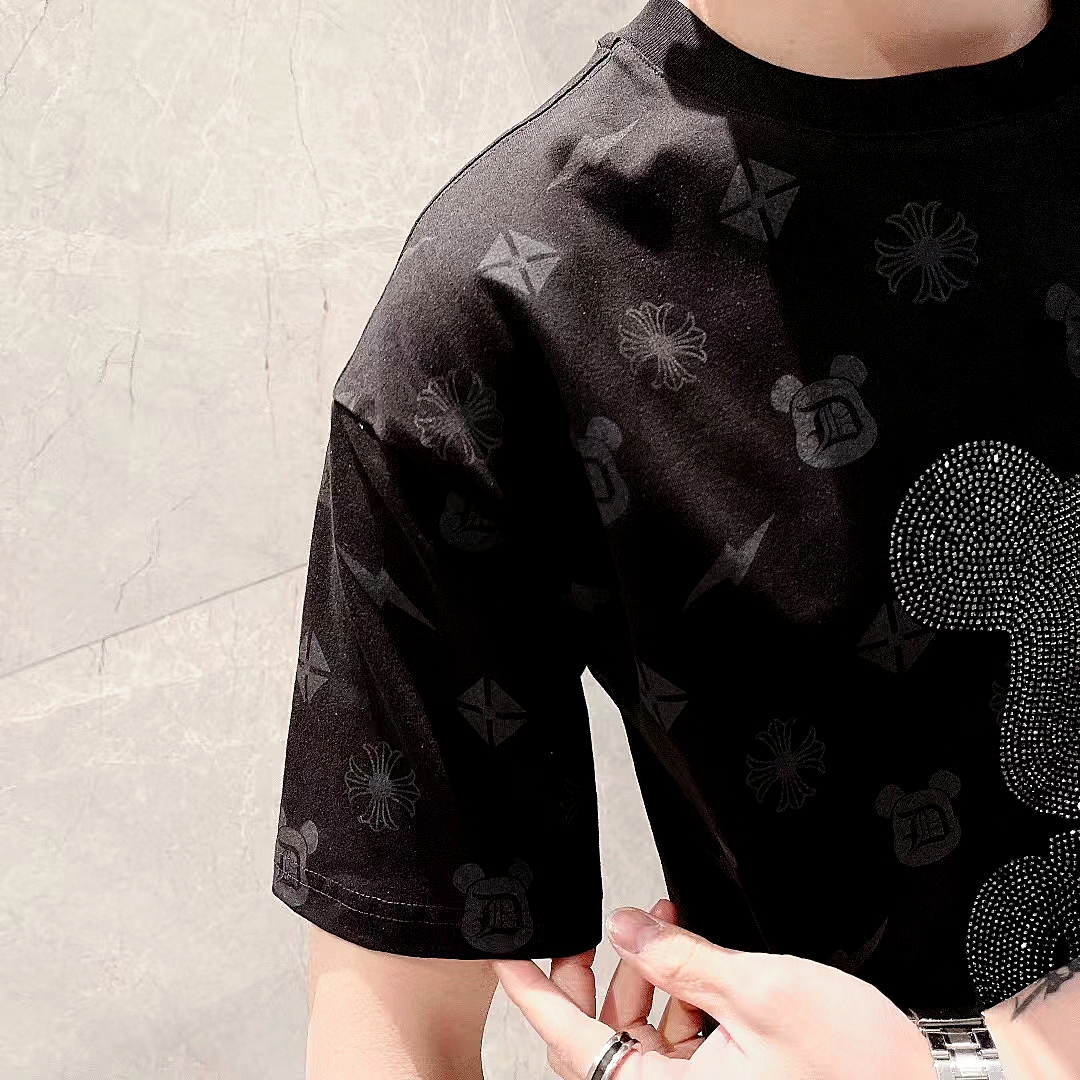Áo thun nam tay ngắn cao cấp TC chất vải cotton cùng họa tiết gấu đính hạt và hình in sắc nét, phong cách năng động-8880