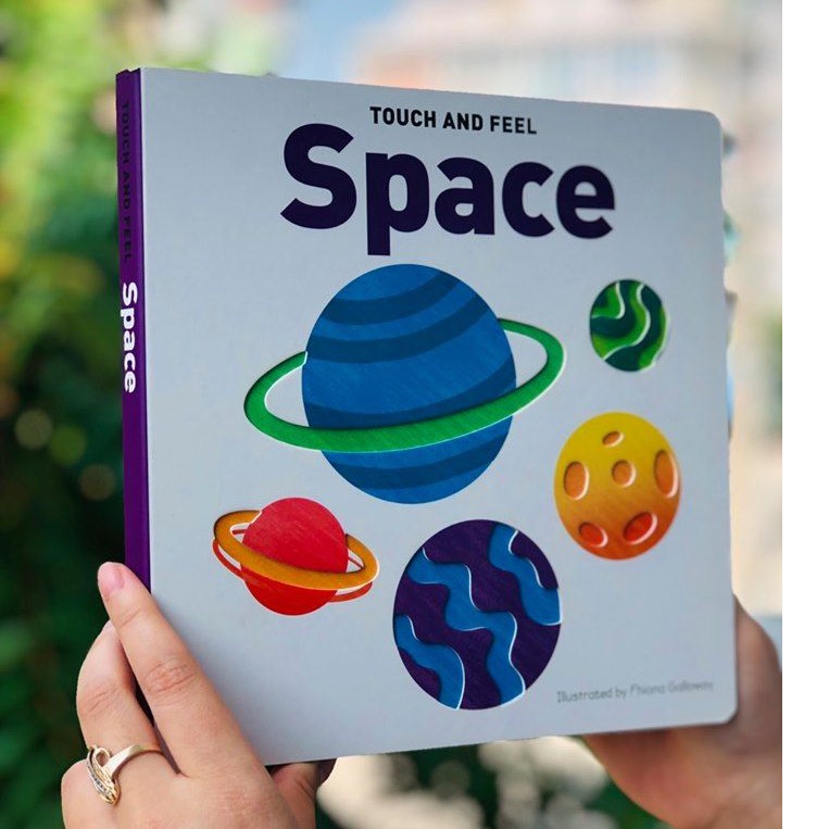 Sách: Touch &amp; Feel Board Book Space - Sách dạy bé về vũ trụ