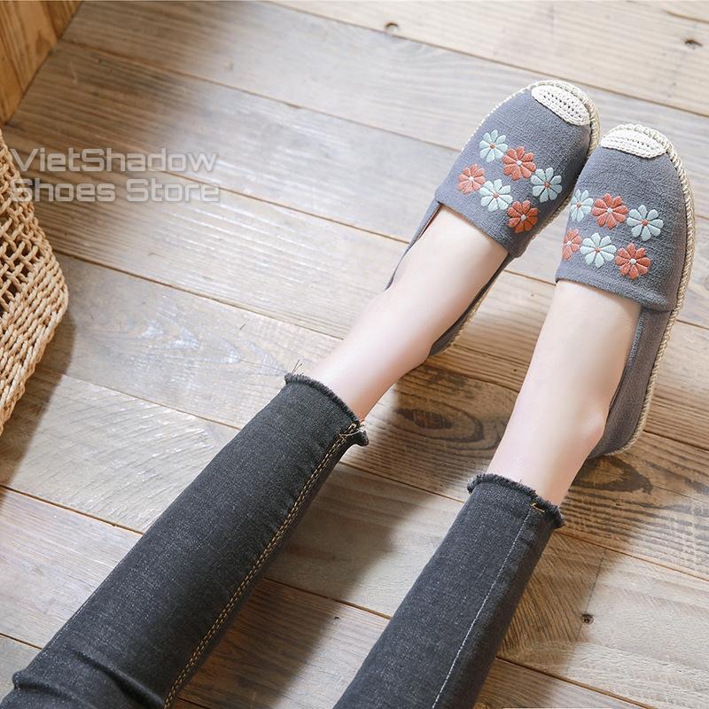 Slip on cói nữ - Giày lười vải thêu hoa - Chất liệu vải bố 4 màu (be), (đen), (xám) và (khaki) - Mã SP X-15