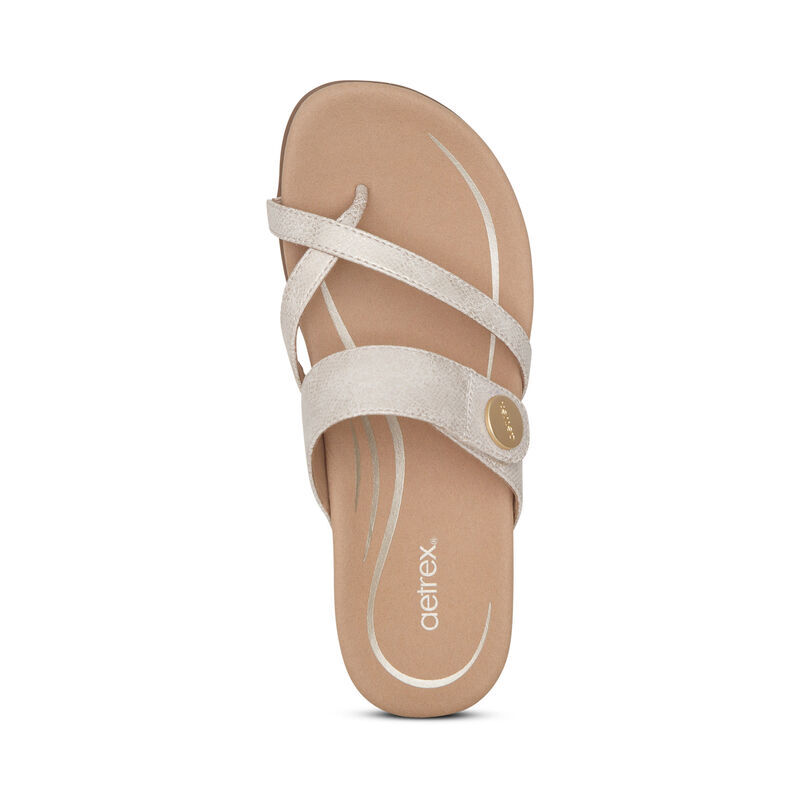 Dép sức khỏe nữ Aetrex Izzy Light Gold - dép xỏ ngón có nâng vòm, đệm memoryfoam