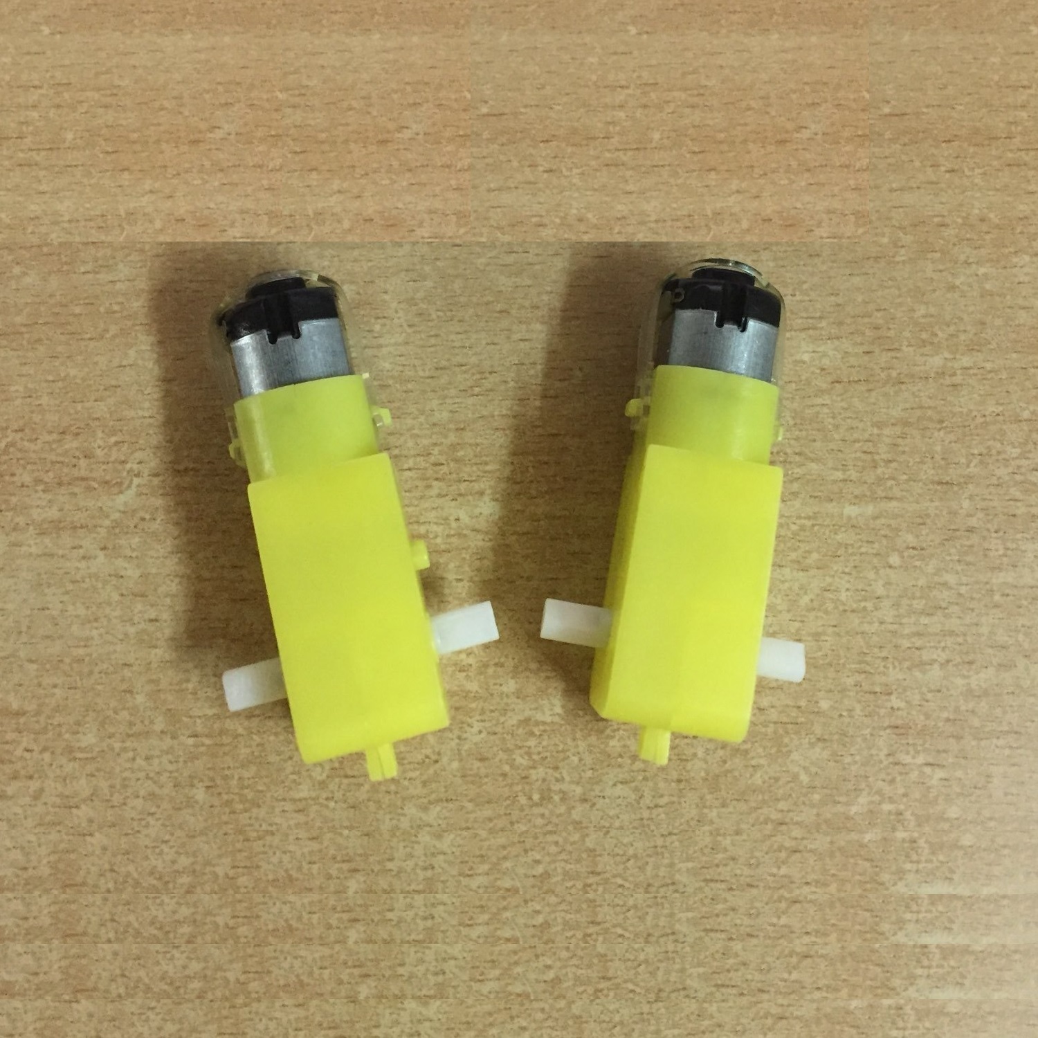 1 Động cơ giảm tốc dc130 để chế tạo