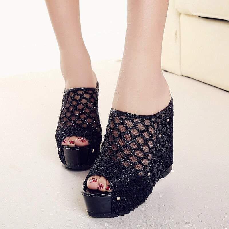 Dép xuồng 10p size từ 35-39 ( có sẵn size 36 )