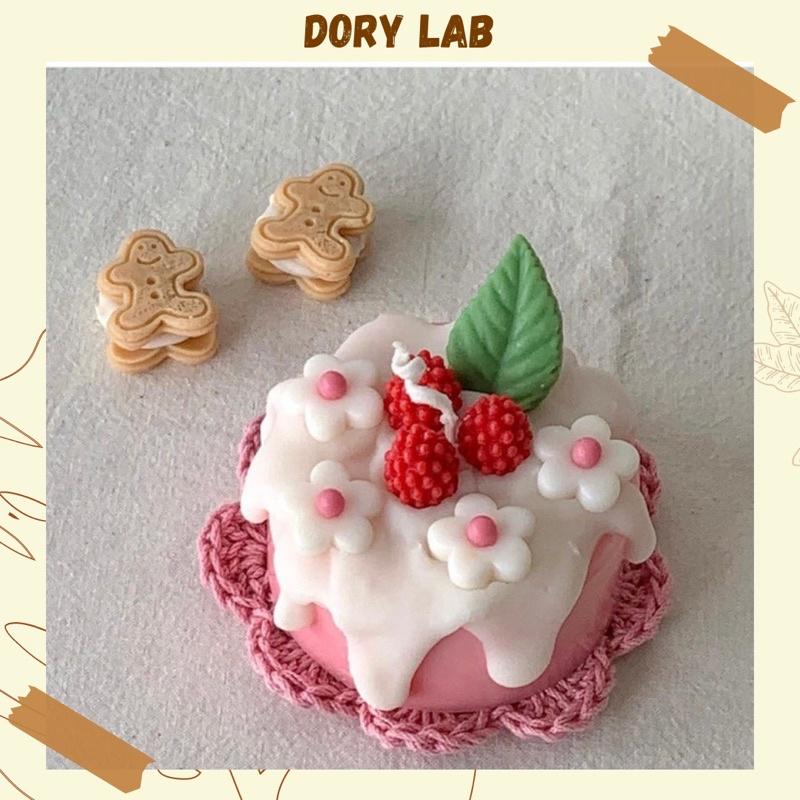 Nến Thơm Bánh Kem Dâu Rừng Hoa Năm Cánh, Quà Tặng - Dory Lab