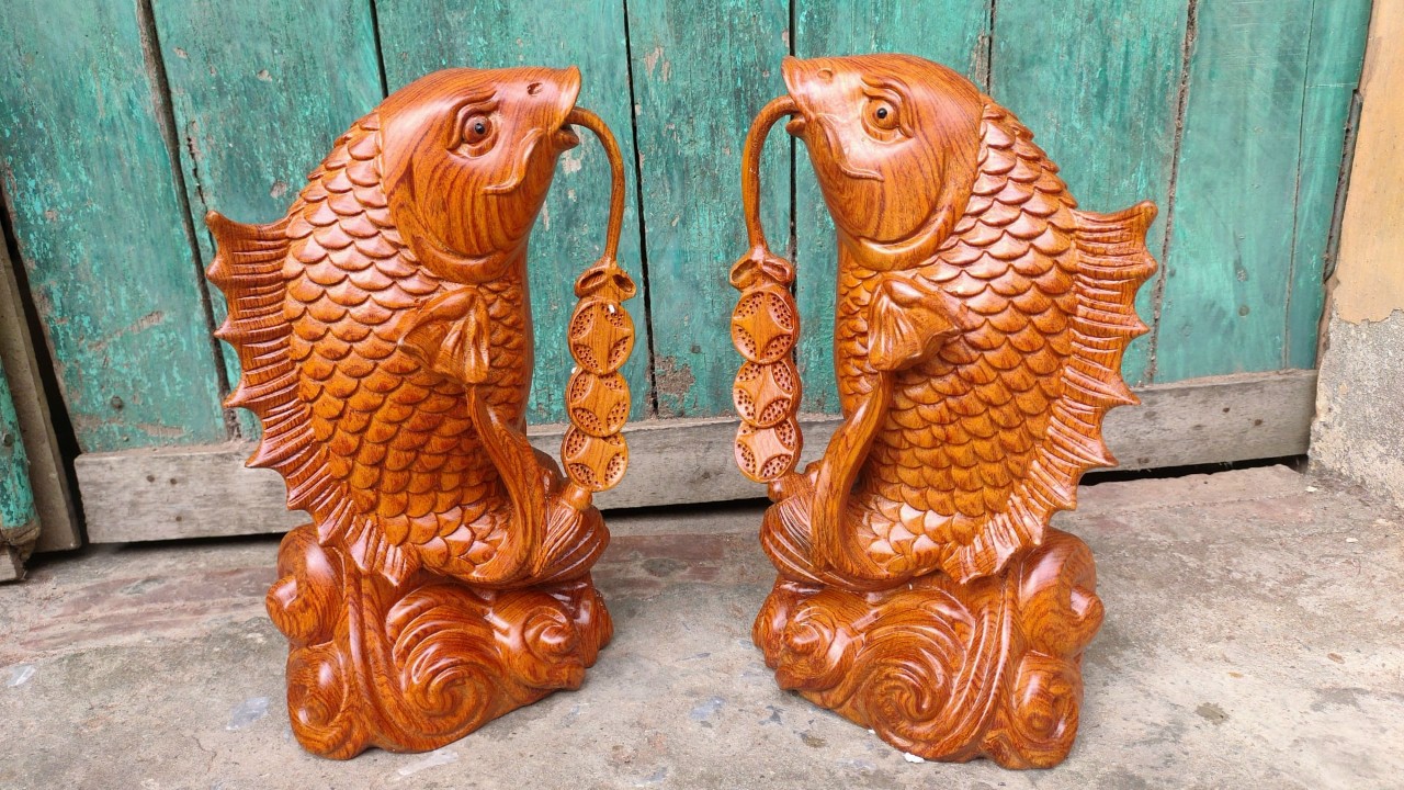 Cặp cá song ngư bằng gỗ hương đá kt cao 20×11×7cm