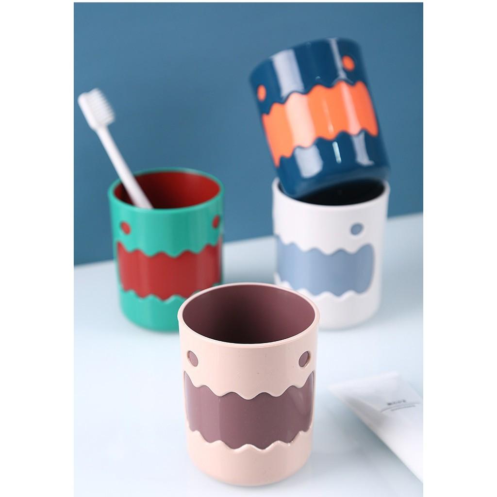 Cốc nước họa tiết hoạt hình - giao màu ngẫu nhiên