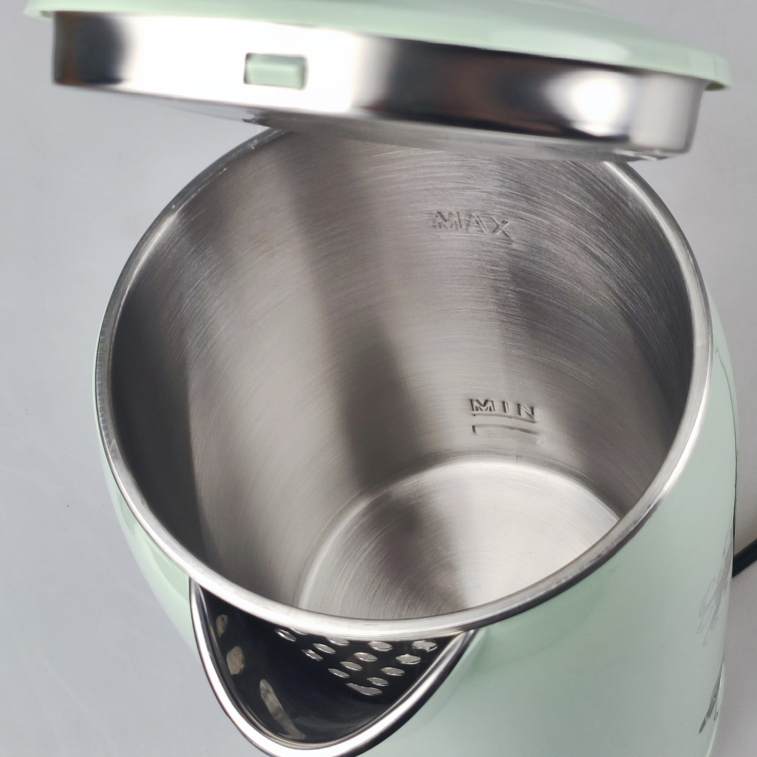Ấm siêu tốc 2.5L Ladomax thiết kế 2 lớp với vỏ nhựa không phai màu, lòng ấm bằng inox 304 đúc nguyên khối - Hàng chính hãng