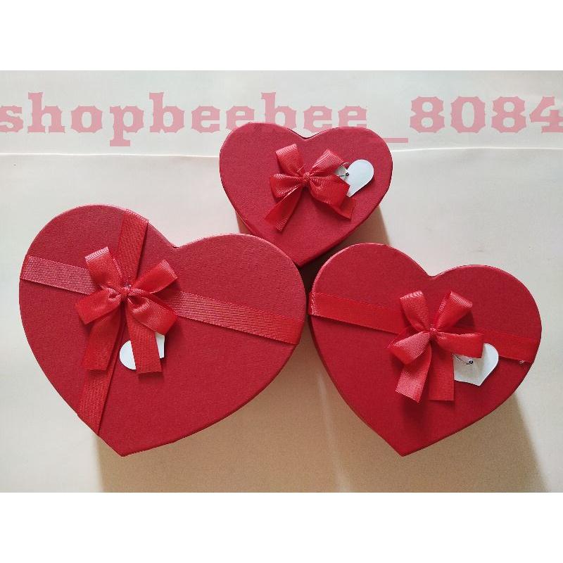 Hộp đựng quà hình trái tim có 3 size