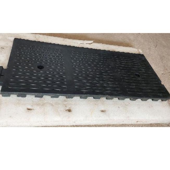 Tấm Cao su cầu dốc cao 5cm ,rộng 40cm dài 1 mét
