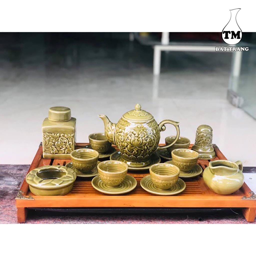 Bộ Ấm Chén Men Ngọc Hoa Sen Khắc Nổi - 700ml Xưởng Gốm TM Bát Tràng