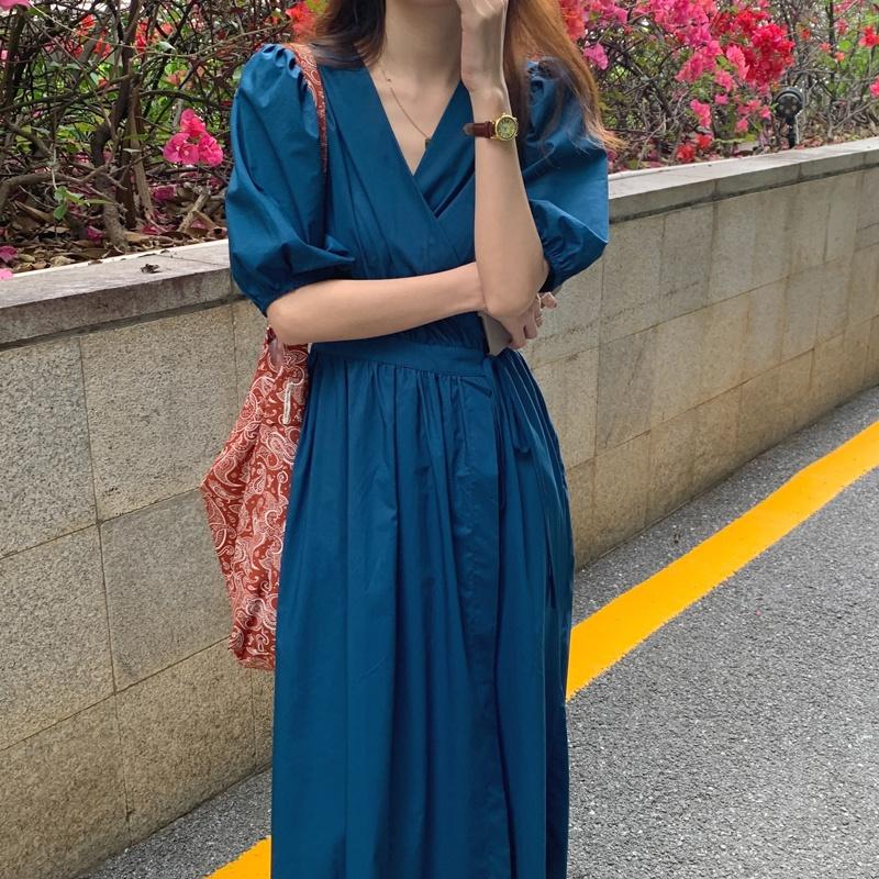 Đầm mầu trơn vạt chéo buộc nơ ngắn tay