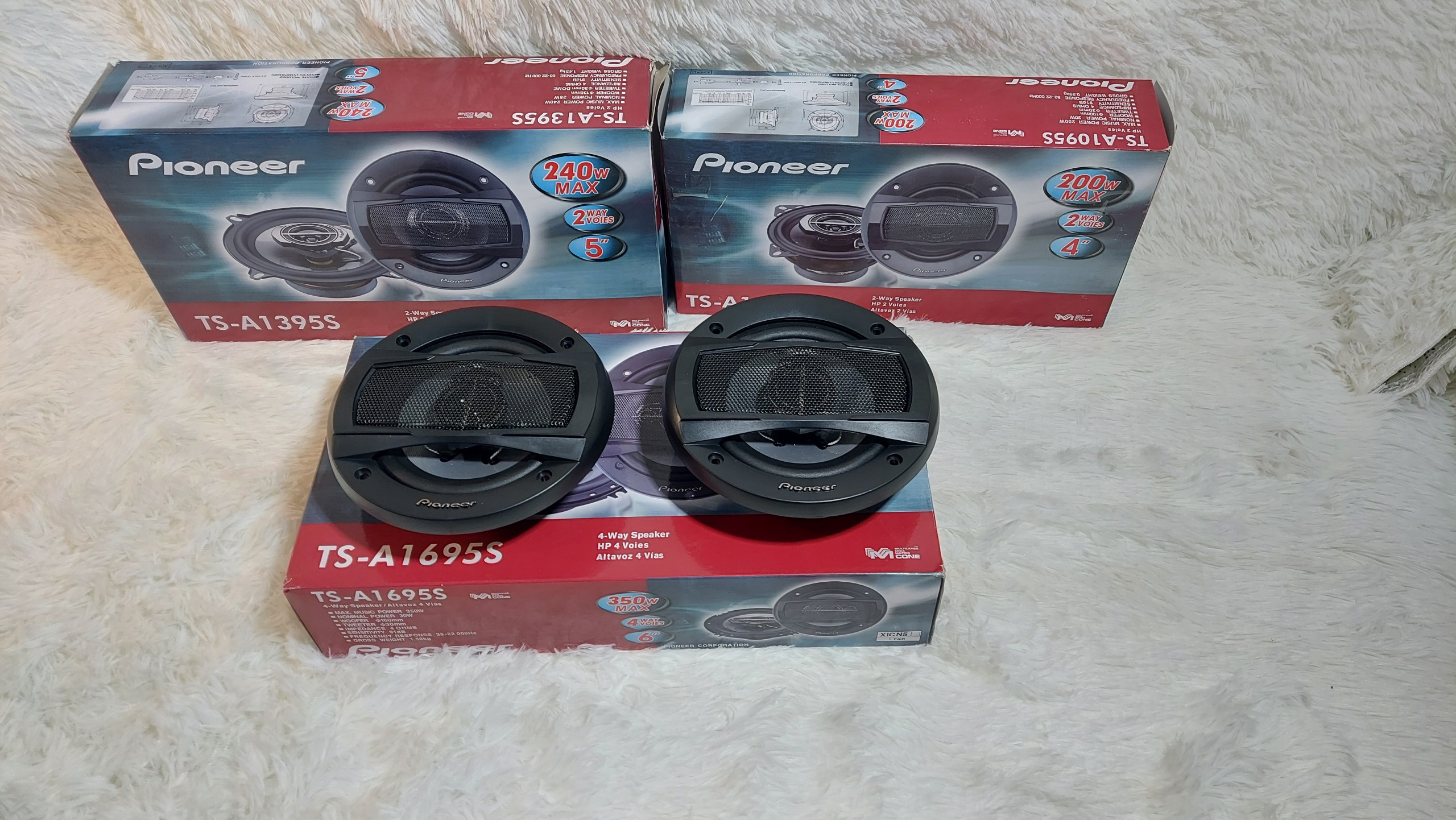 Loa ô tô - Loa lắp cánh cửa ô tô cao cấp hai đường tiếng Pioneer đủ size inch.