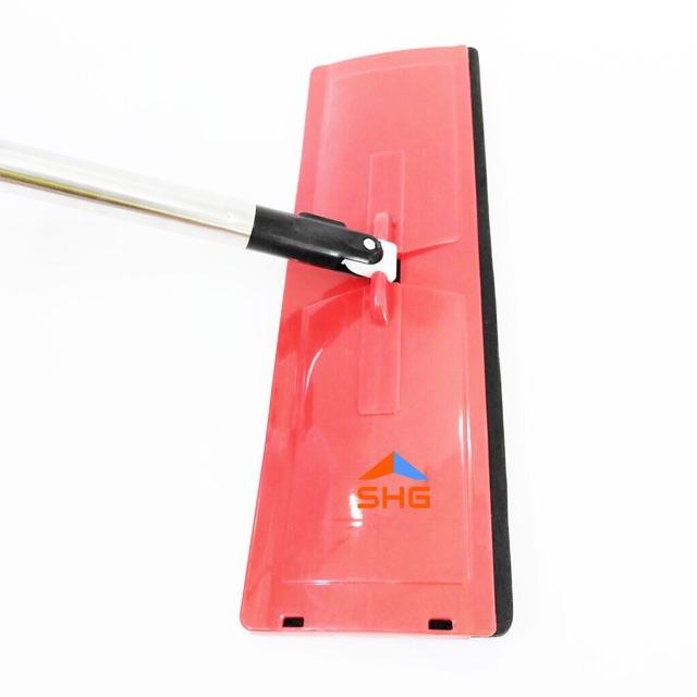 Cây lau nhà tự vắt thông minh có chức năng cào nước