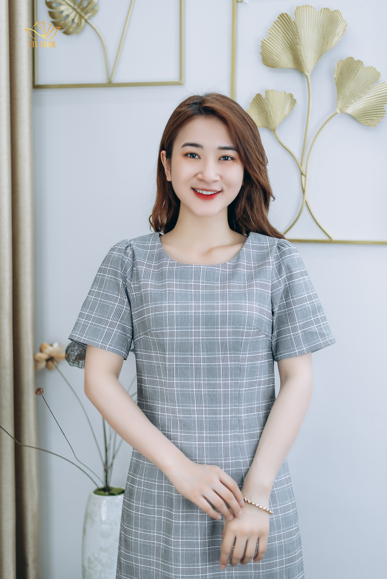 Đầm suông thiết kế trung niên cao cấp sang trọng Cổ tròn tay lỡ màu Xám caro TTV STORE TTV1299