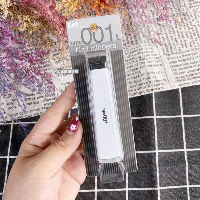 Combo 01 Bấm móng tay cao cấp Kai Nail Clipper + Hộp tăm bông kháng khuẩn Ima Krasimo - Hàng nội địa Nhật Bản