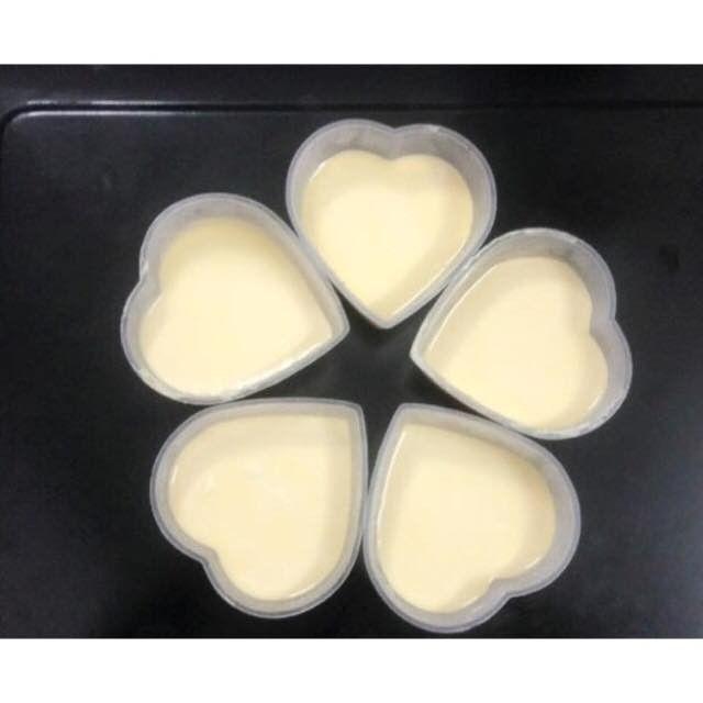 Combo 50 hủ bánh plan nhựa hình tim