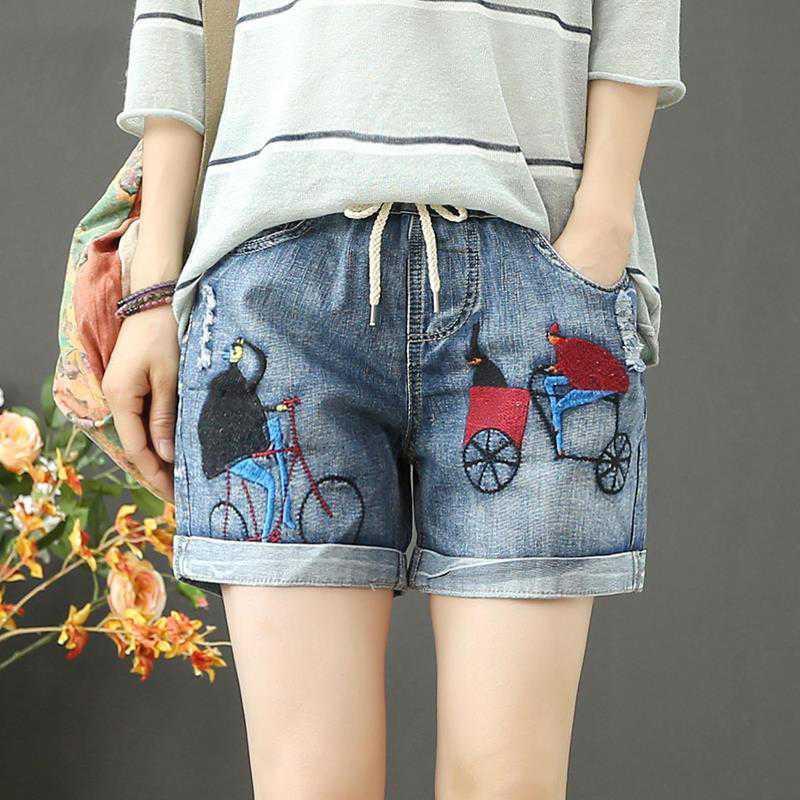 Quần Short Jean Lưng Cao Ống Rộng Thêu Họa Tiết Thiết Kế Rách Cá Tính Cho Nữ