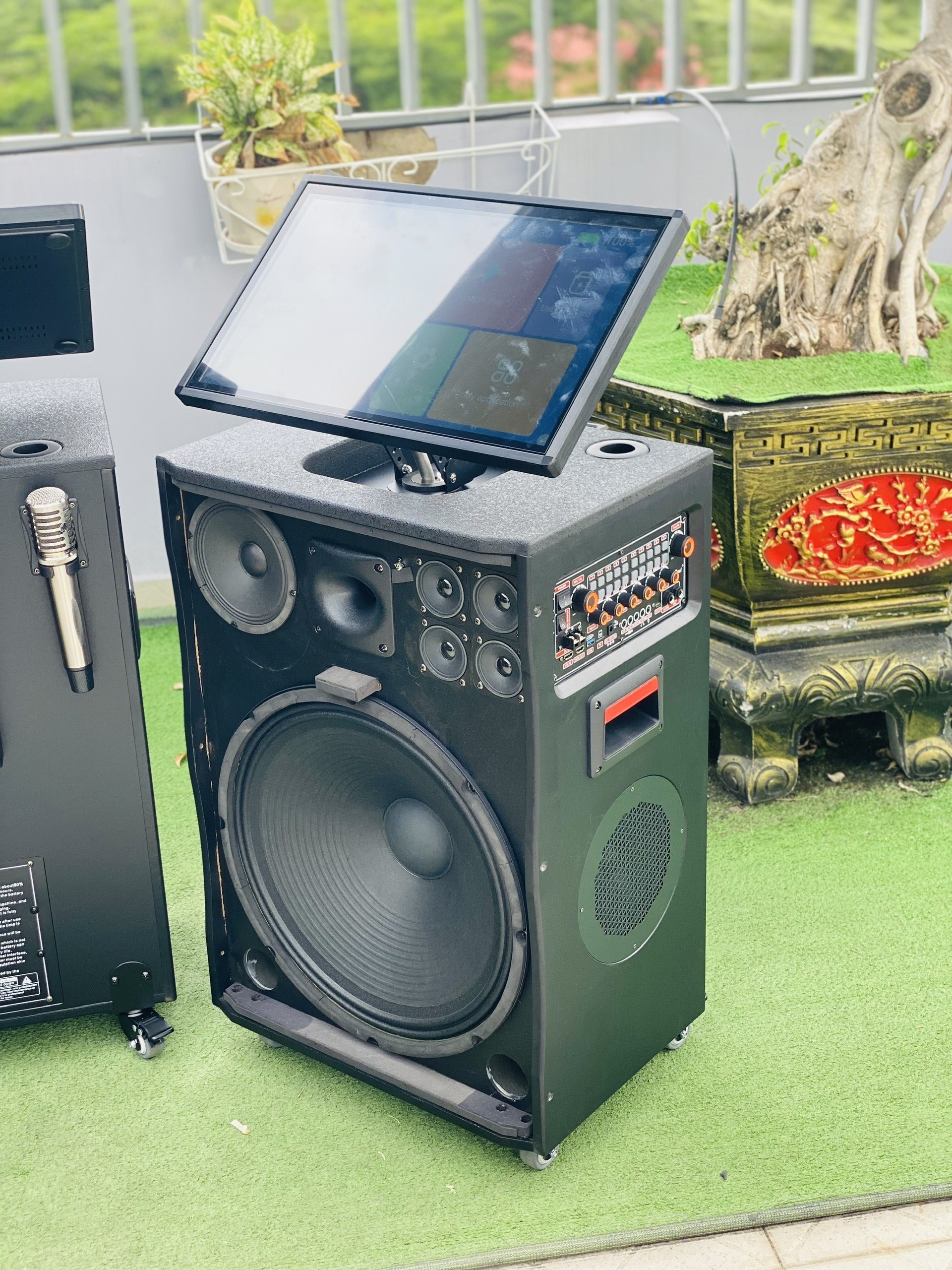 Loa Màn Hình MTMAX TB3336 Bass30 Mới Nhất Đã Có Mặt Tại Việt Nam Màn Hình 19inch Góc Nhìn 178 Độ Công suất 500W Hệ Thống 5 Loa, 3 Đường Tiếng Đi Kèm Cặp Micro Kim Loại Sang Trọng Chống Hú Cao Cấp. HÀNG CHÍNH HÃNG
