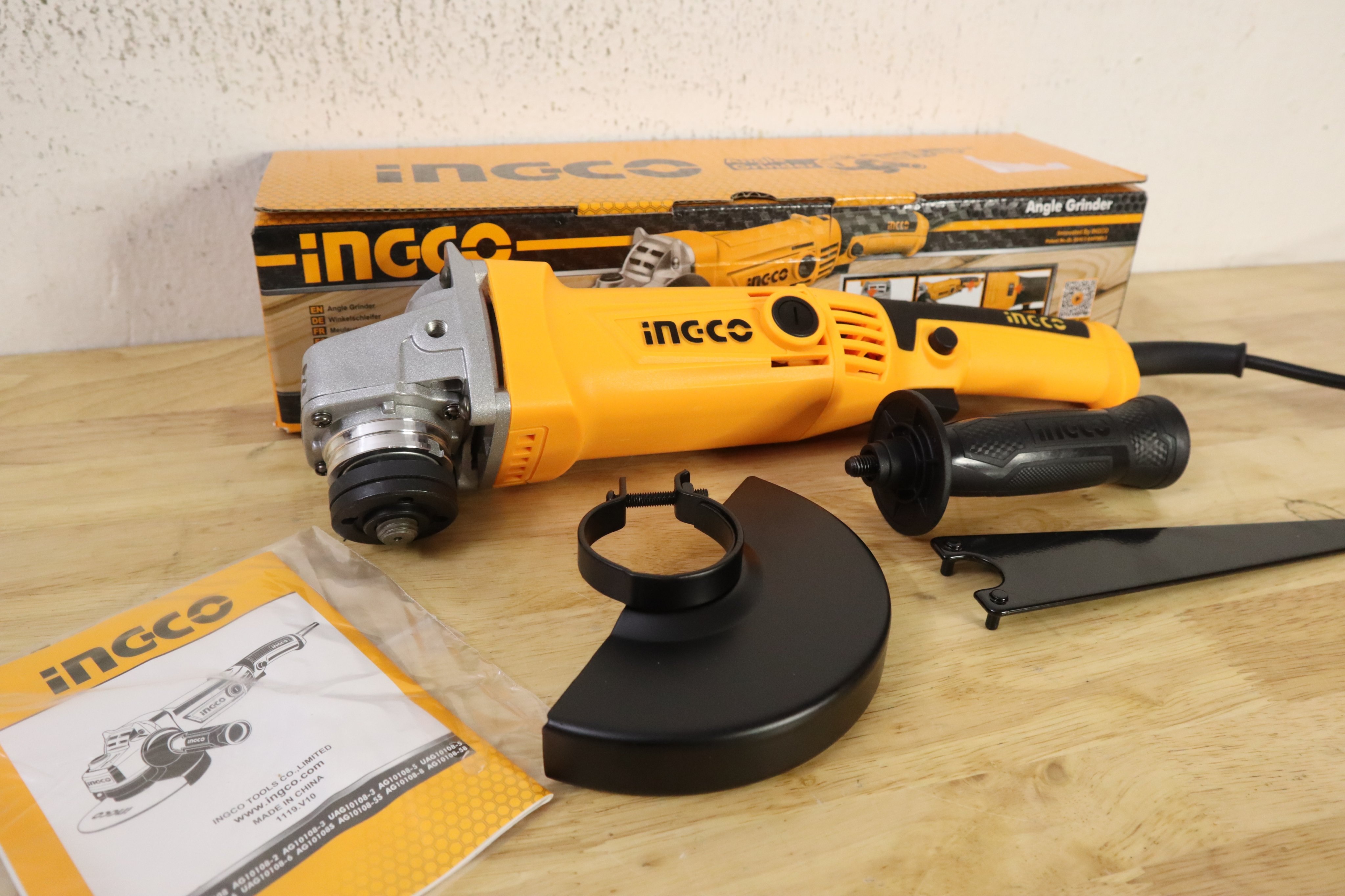Máy mài góc có điều tốc INGCO AG10108-5 công suất 1010W, đĩa mài 125mm