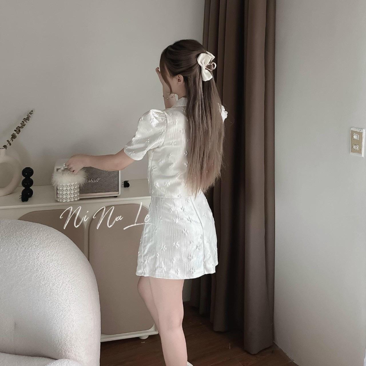 [HCM] Sét Váy Ngắn Áo Tay Phồng Cổ Bèo Lớn Đính Nơ Nút Thật ( Váy Có Lót )