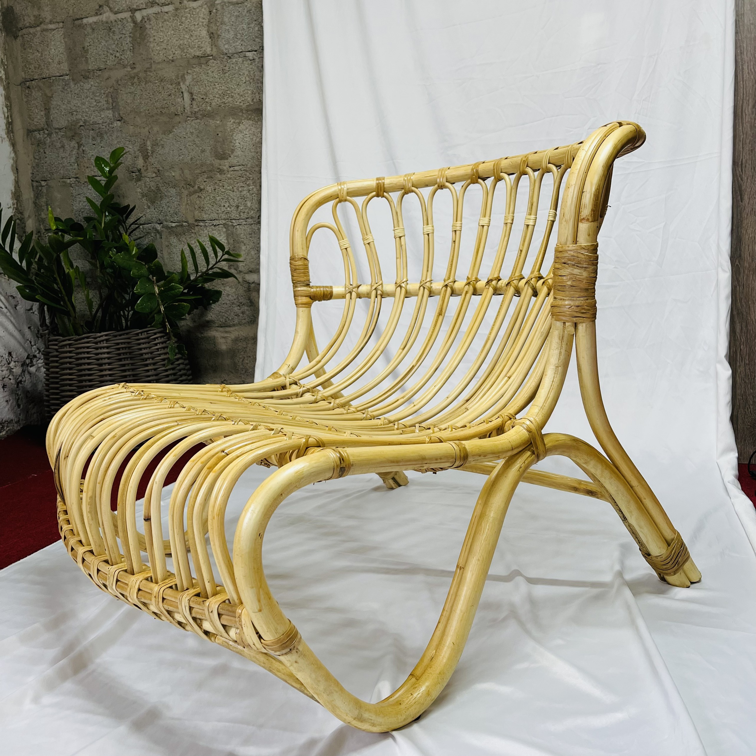 Ghế Mây Armchair Con Hổ cách tân tự lưng mây tự nhiên 100%