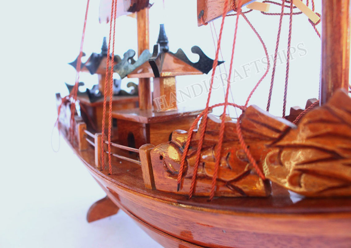 Mô hình thuyền gỗ Hạ Long gỗ hương (Thân: 40cm)