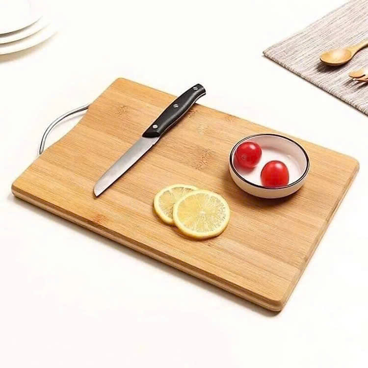 Thớt gỗ trúc cao cấp kích thước 32x22x1,8cm gọn nhẹ, sạch sẽ, tiện dụng